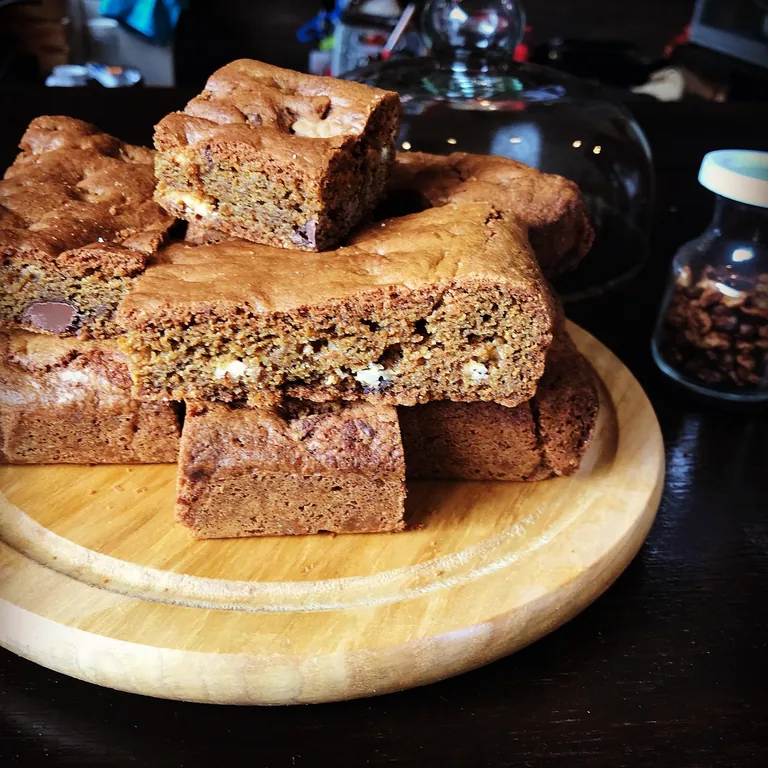 Classic Chewy Brown Sugar & Butter Blondies